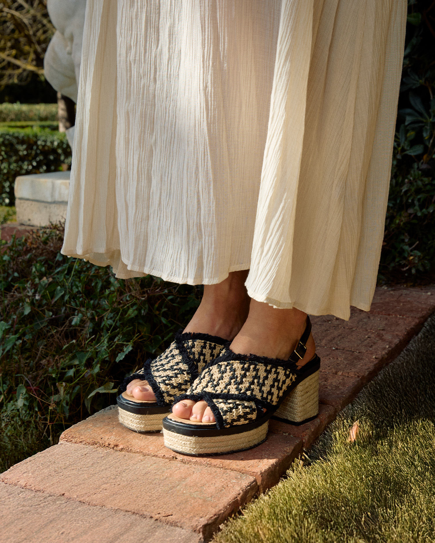 Gaimo Cocoa RAF Bombay Sandals in Harmony/ Negro - Image 4
