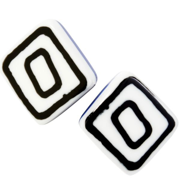 Zsiska Vertigo Stud Earrings In Blue, Black And White
