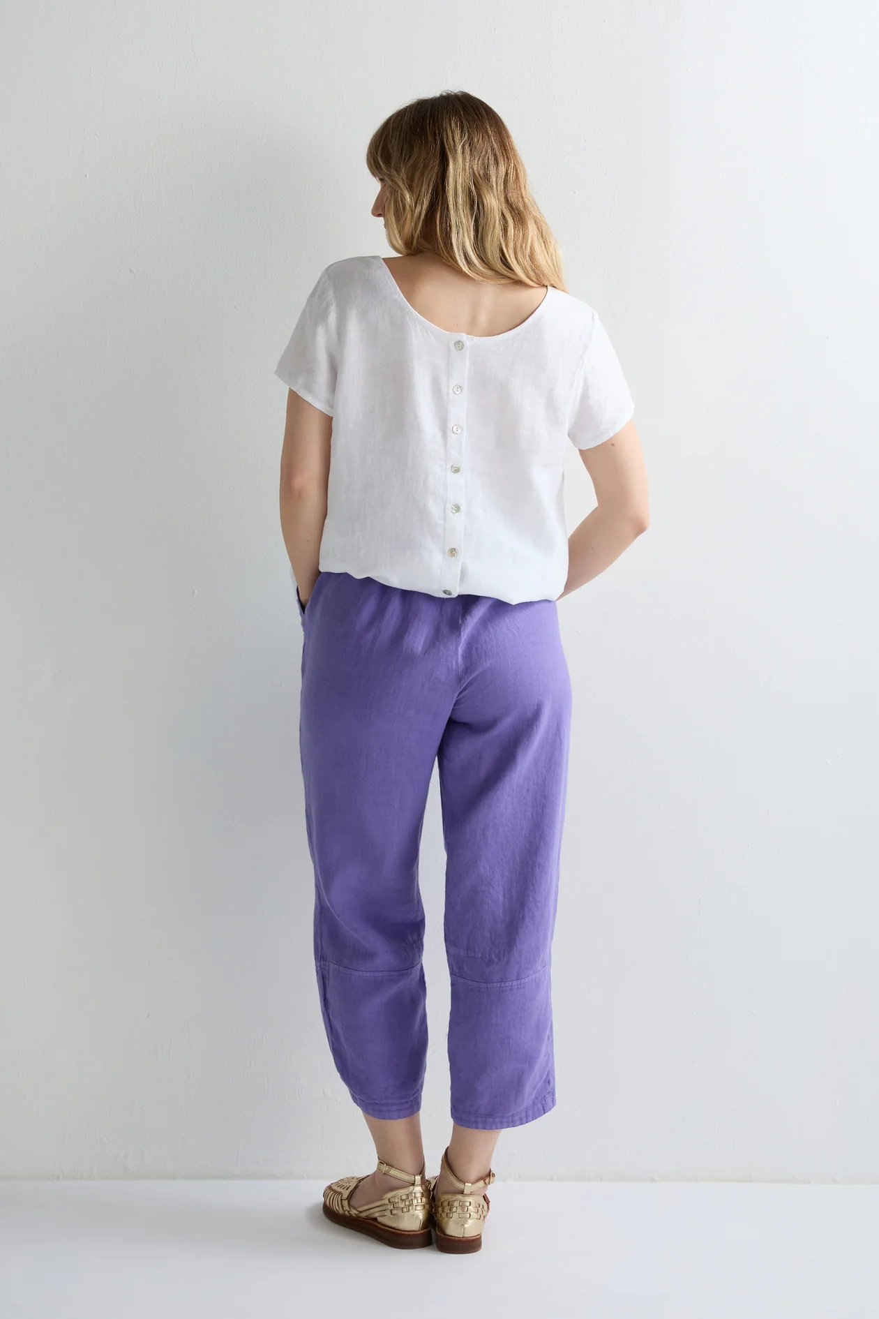 Sahara Linen Tulip Hem Bubble Trouser in Dahlia - Image 5