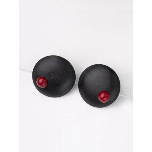 Indira Mango Wood Earrings In Black With Red Spot
