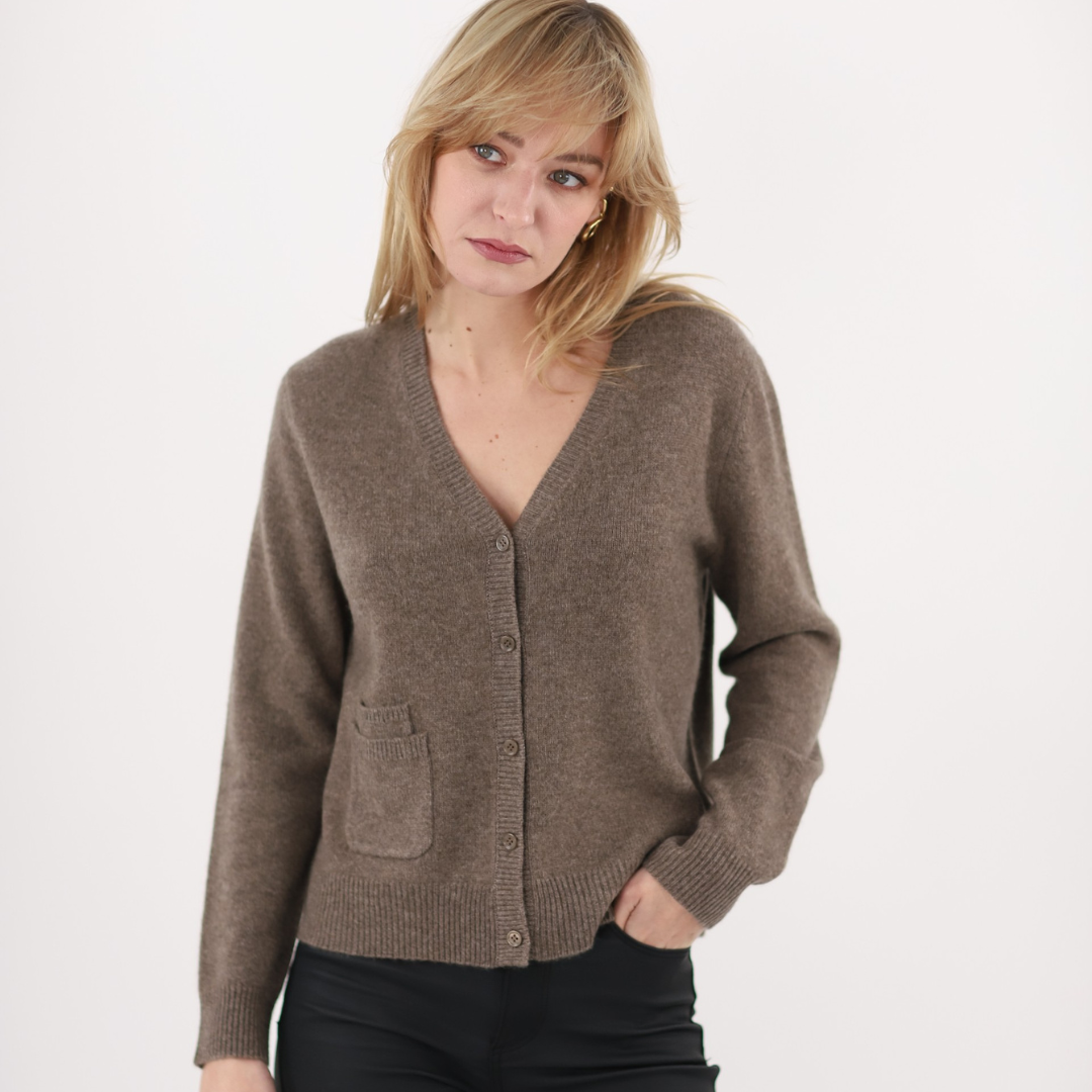 Estheme Cashmere Cardigan with Stacked Pockets