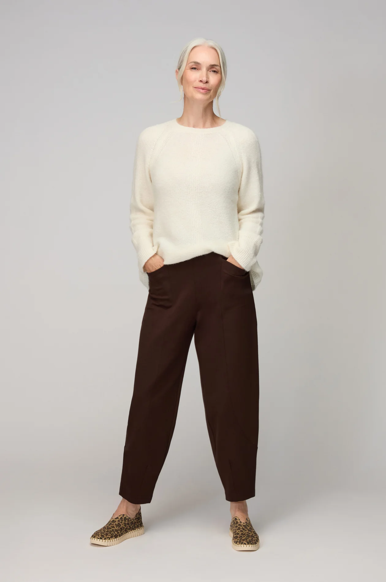 Sahara Ponte Bubble Trouser In Chocolate - Image 5