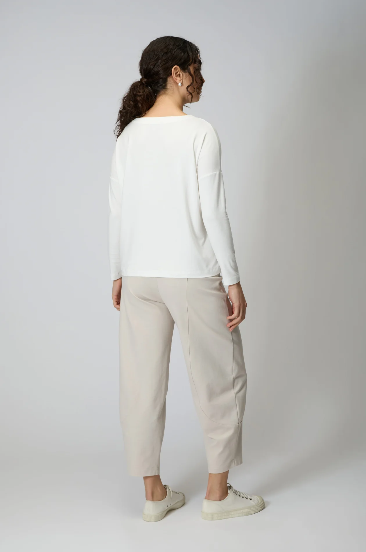 Sahara Ponte Bubble Trouser in Ecru - Image 5