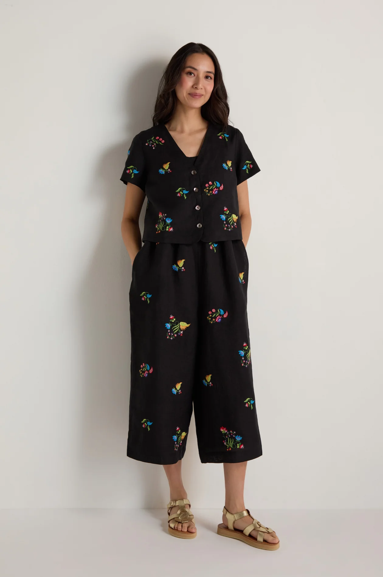 Sahara Vintage Floral Embroidery Jacket In Black Multi - Image 2