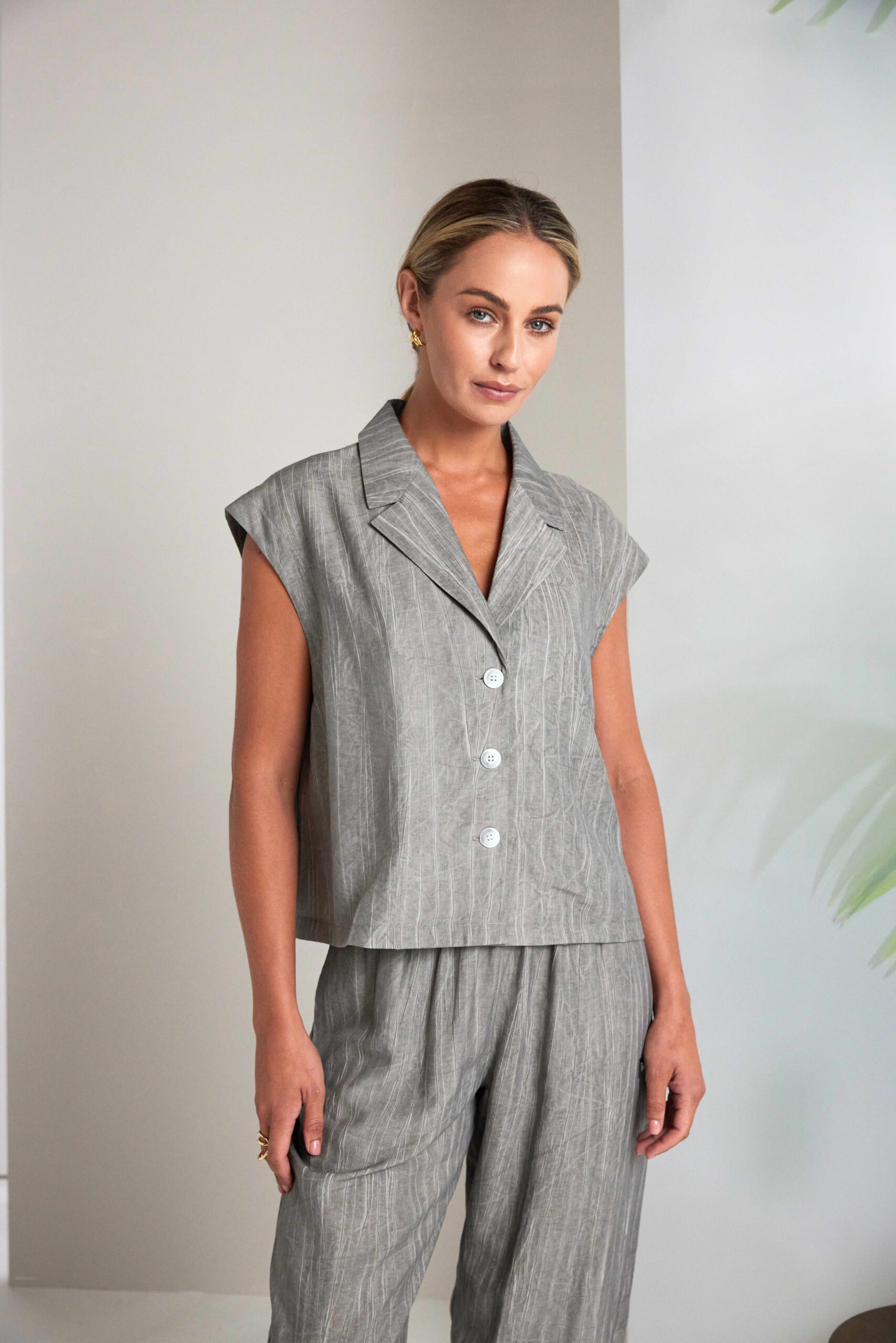 Naya Crinkle Oil Wash Trousers - Image 6