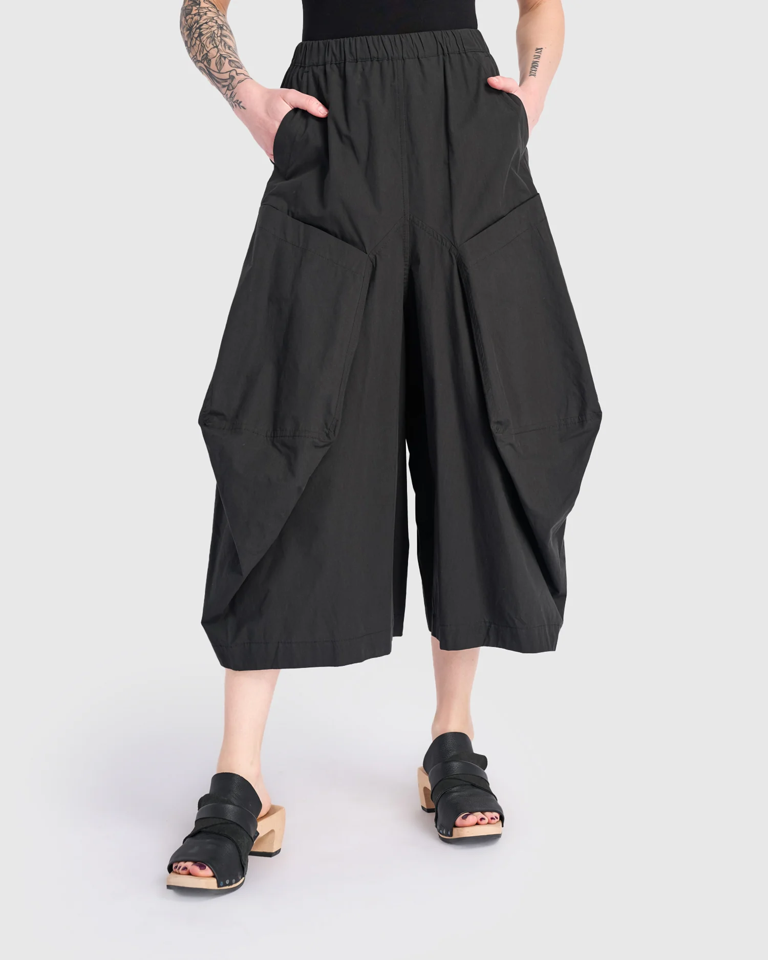 Alembika Wide Trouser In Black - Image 7