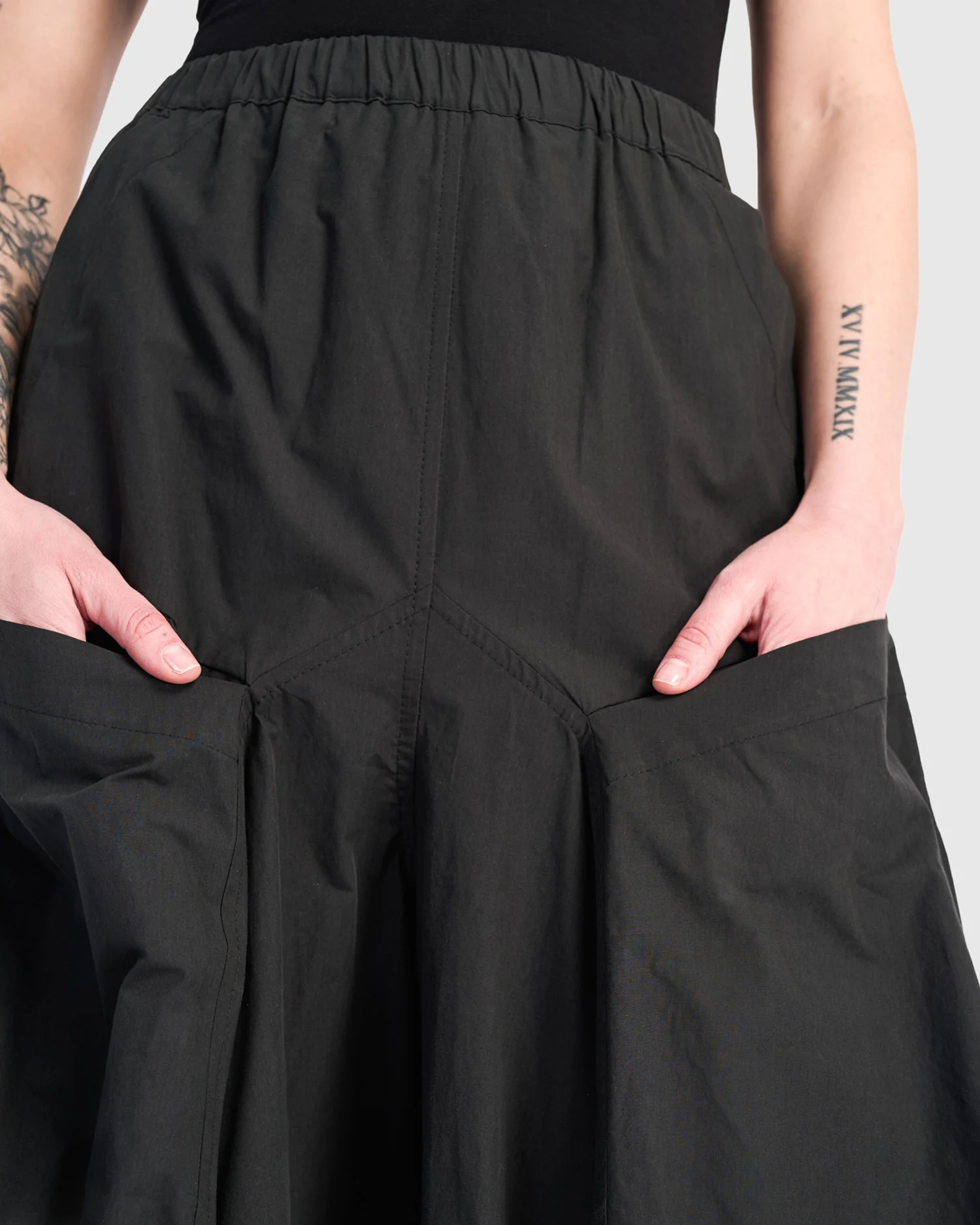 Alembika Wide Trouser In Black - Image 3